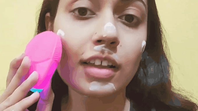 Esponja de Limpeza Facial Polideia Clean Face - Limpeza profunda e revitalização da pele em segundos
