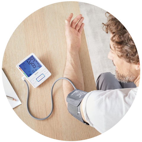  Beurer BM81 easyLock Automatic Upper Arm Blood Pressure Monitor,  Fully Electronic Smart Cuff Without Cables, Gentle Striction Plus Fast  Measurement, Bluetooth, 240 Memory Sets : Health & Household