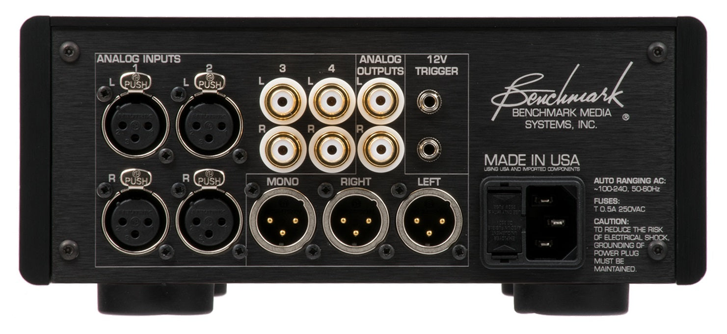 Benchmark LA4 rear panel