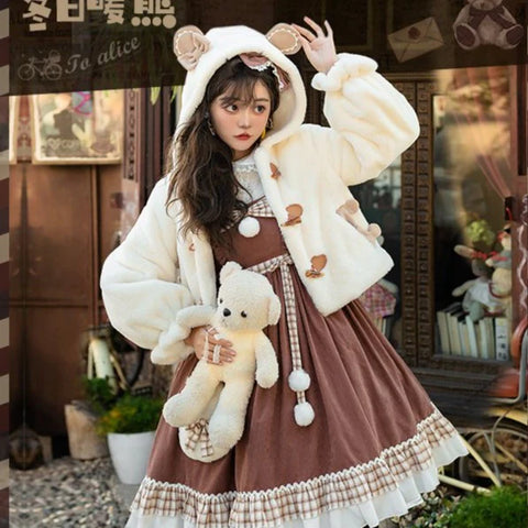 What kind of coat is the correct way to match Lolita clothes