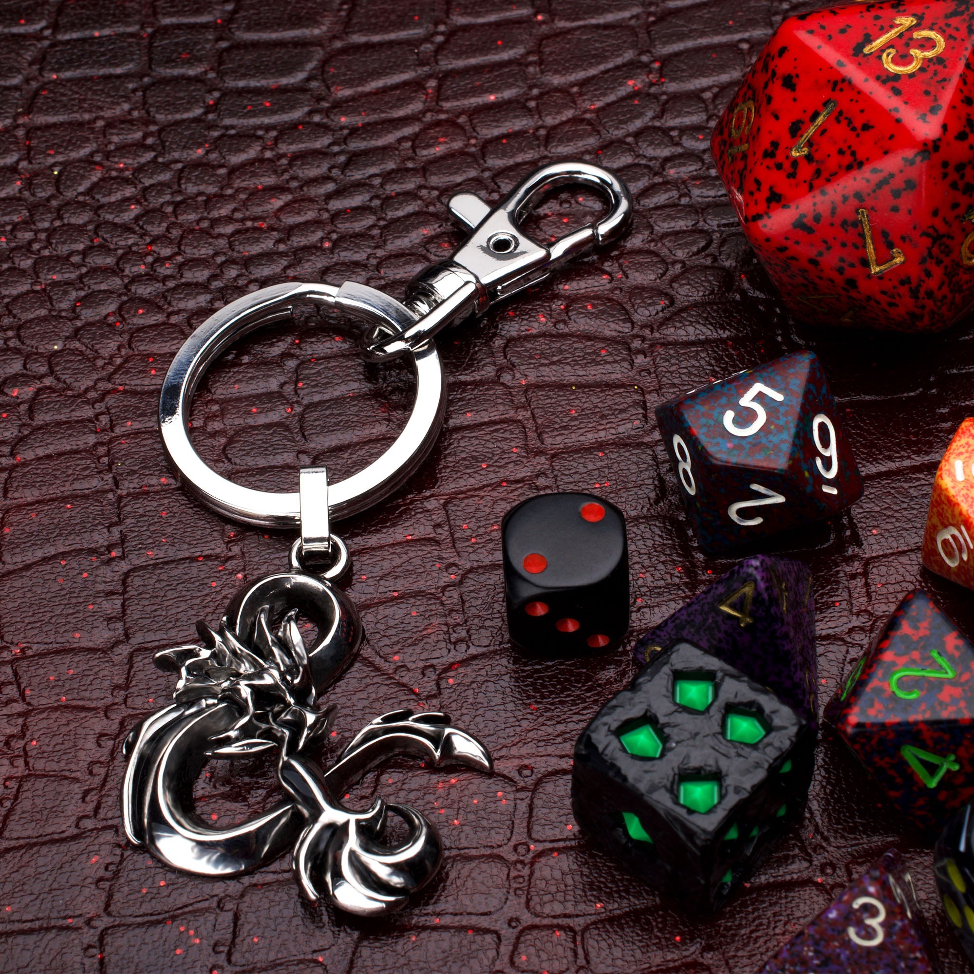 Dungeons & Dragons Iridescent Ampersand Keychain