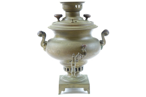 Russian samovar. Brass/bronze. Cylindrical wall with woo…