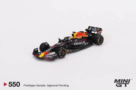 MINI GT #551 Oracle Red Bull Racing RB18 #11 Sergio Pérez 2022