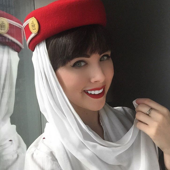 Elizabethe-hôtesse de l'air-Emirates-Airlines