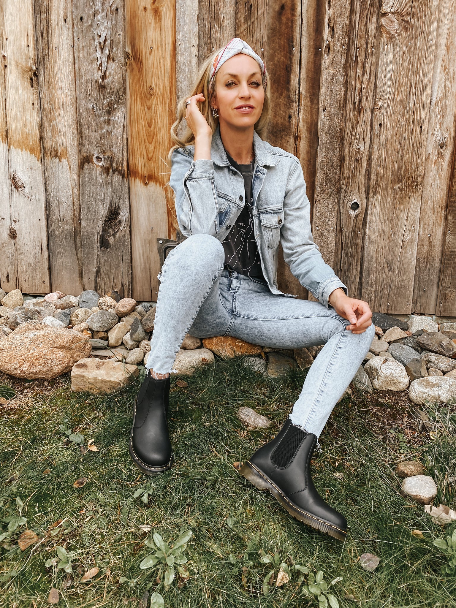 Lily Tracy’s how-to style Lug Sole Boots. Get tips on dressing up lug