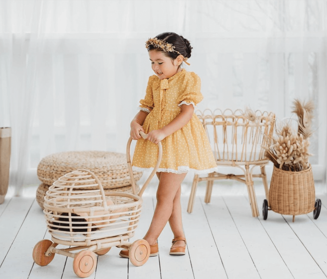 ellieandbecks-customerugc-littlealeiza-harlowpram-hazelcrib