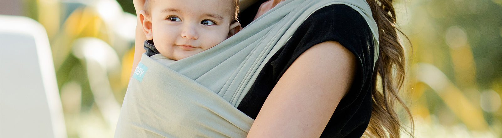 breastfeeding in a moby wrap