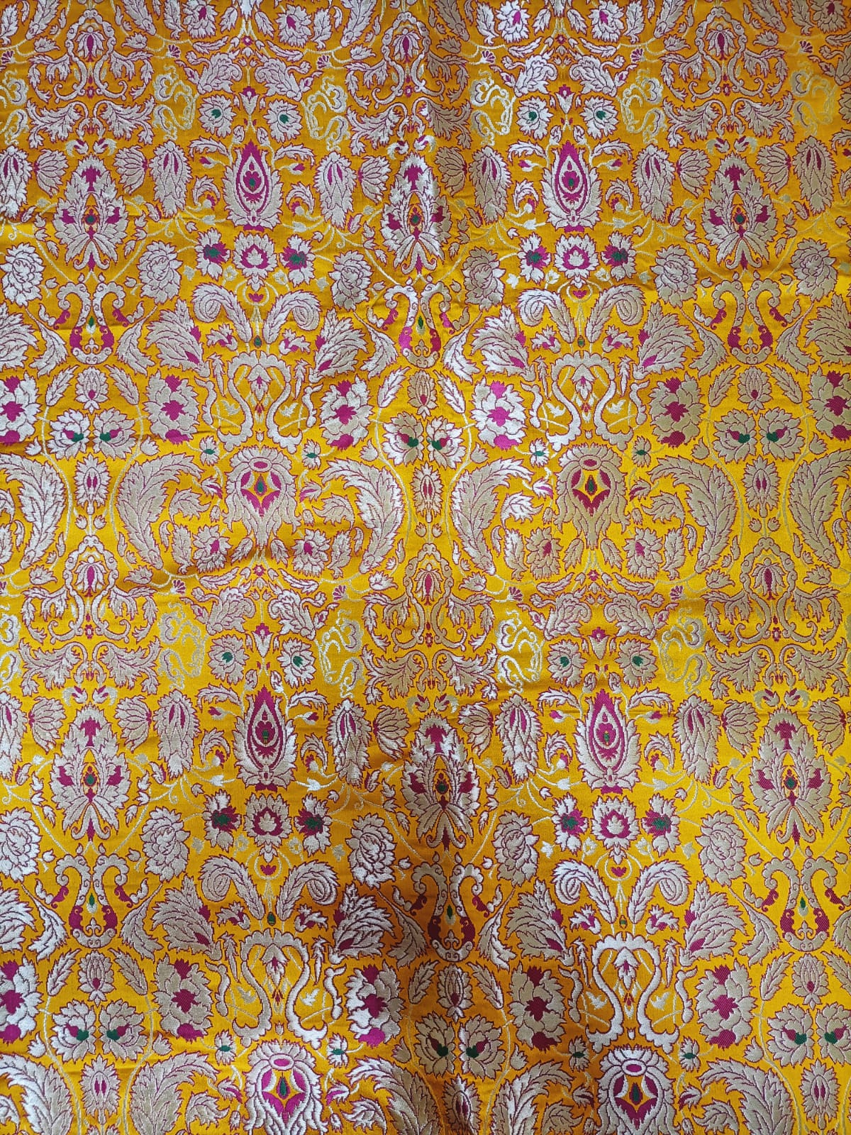 Yellow Banarasi Kimkhwab Silk Meenakari Fabric ( 1 Mtr ) - Luxurionworld