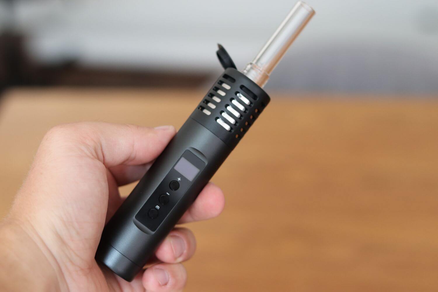 Arizer Air 2 vaporizer in hand