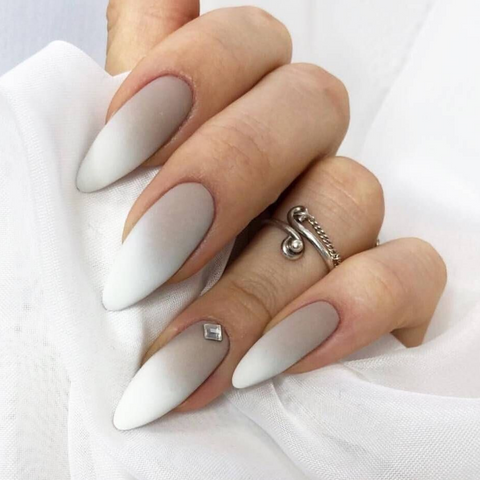 29 Trendsetting White Nail Designs | Move Manicure