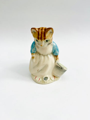 Beatrix Potter Cat Figurine Mother Cat Kitten Figurine Tabitha