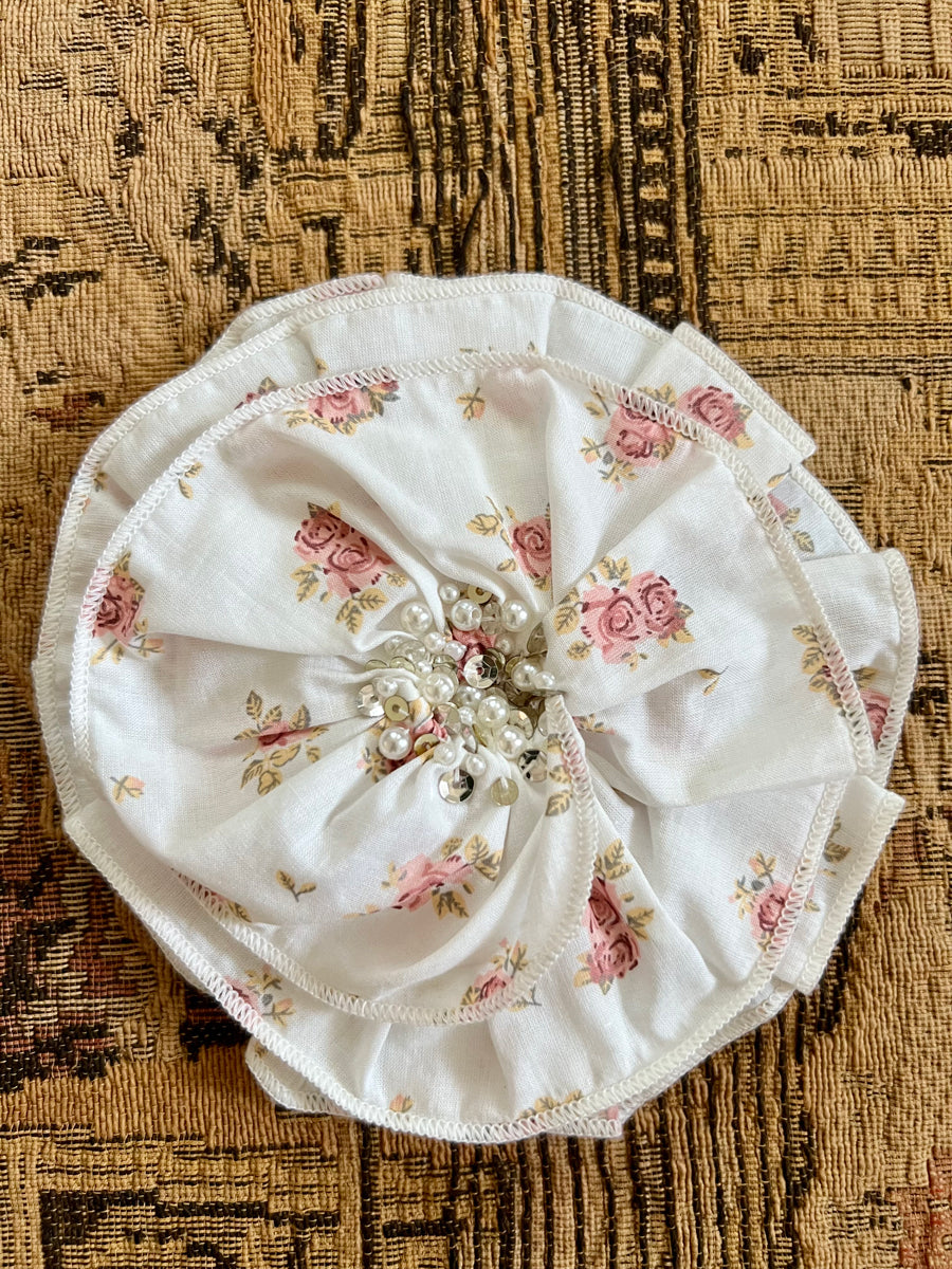 White Floral Hairclip