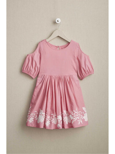 girl dress in hopscotch