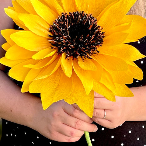 How to make a simple paper sunflower - Twitchetts