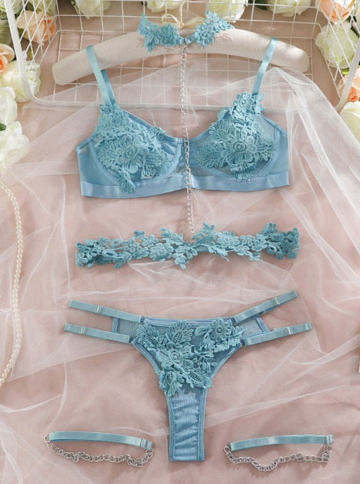 Skye Lingerie Set (4 Pieces) – Outfit Made