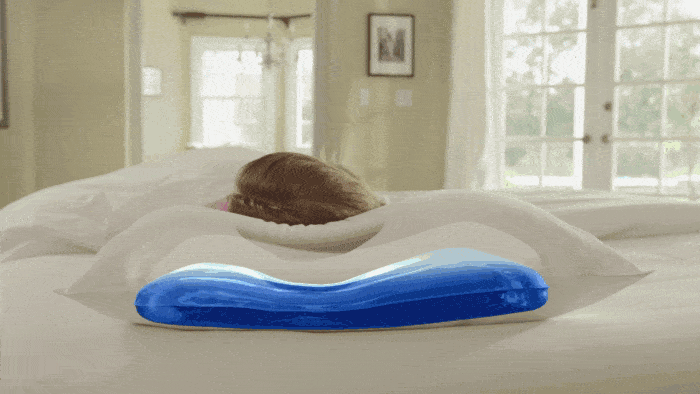 floating pillow