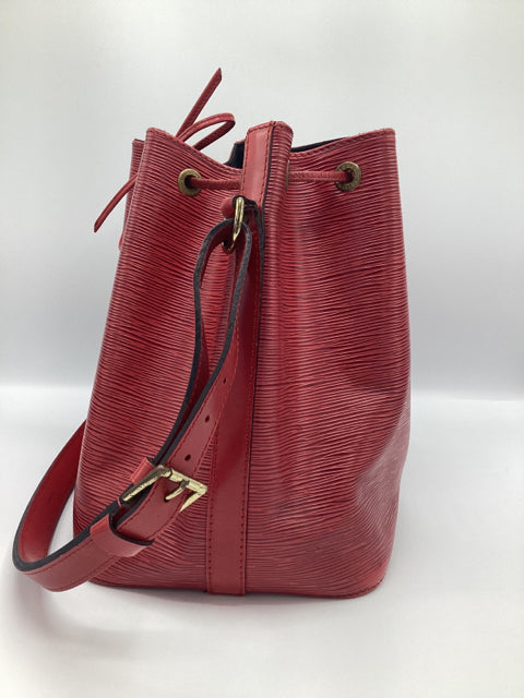 Louis Vuitton Epi Alma NM Handbag in Rubis Red – Recess