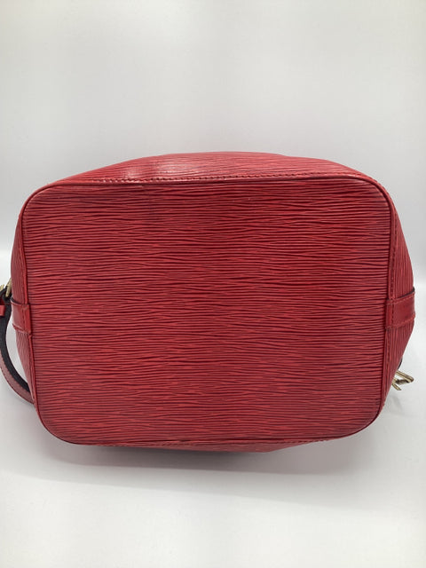 Handbag Louis Vuitton Alma Epi Red W/strap 122100069 - Heritage Estate  Jewelry