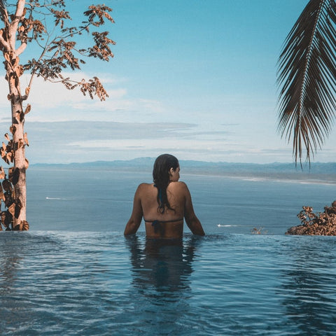 fille piscine