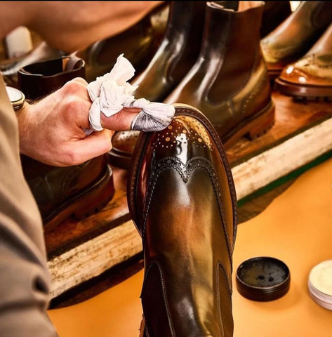 Shoe Polishing: Steps To Shine Shoes - The Elegant Oxford