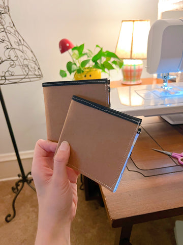 picture of closed finished how to make a wallet beginner