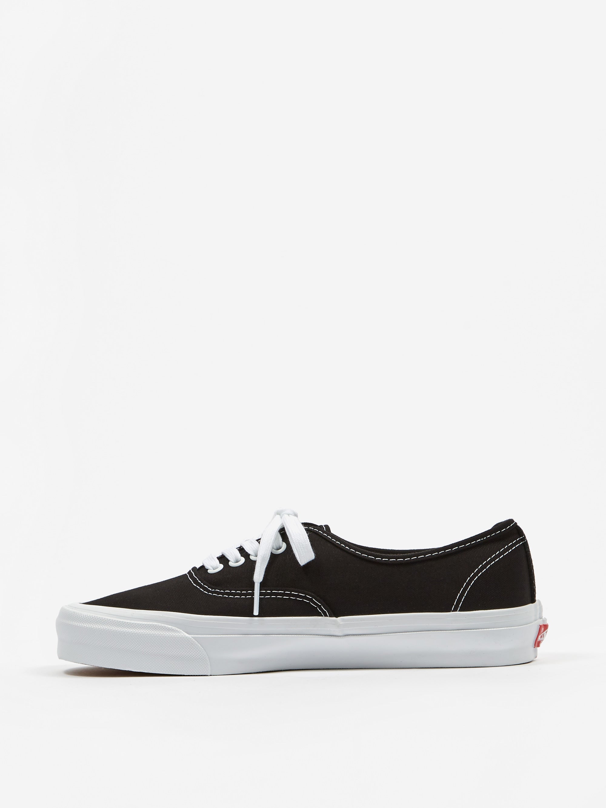 vans vault authentic black