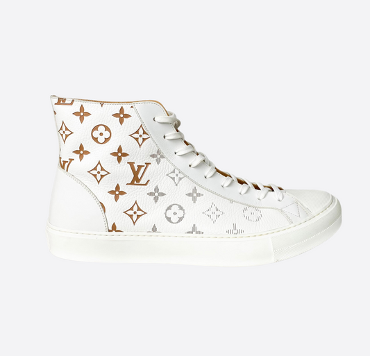 Louis Vuitton White & Silver Monogram Slides – Savonches