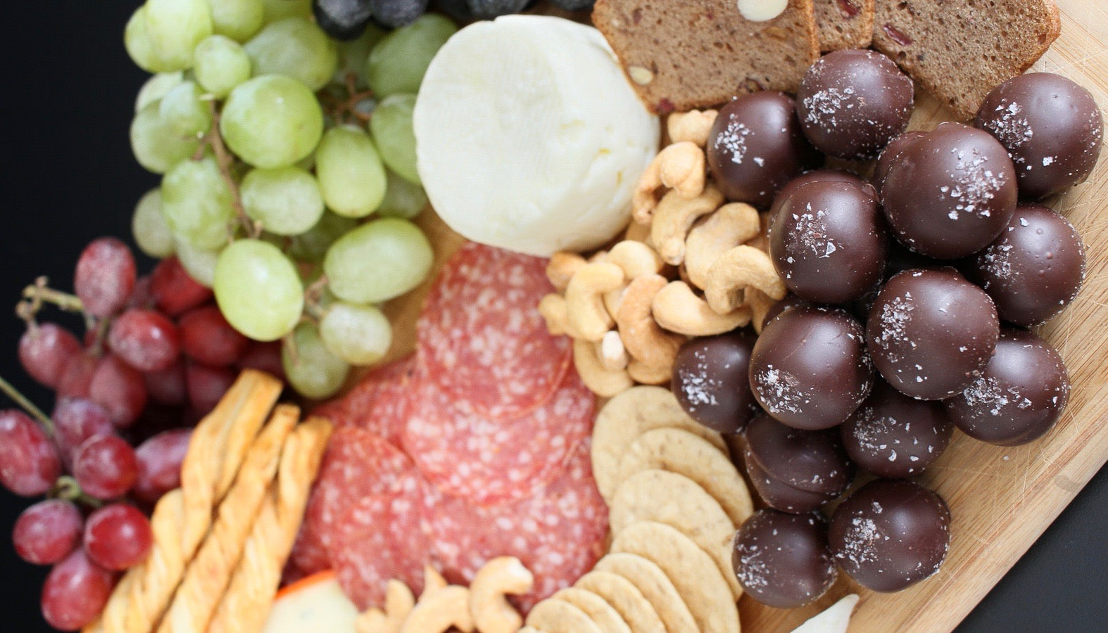 charcuterie board ideas from That's it.