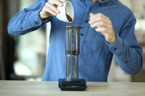 Preparación de café en grano con Aeropress 6