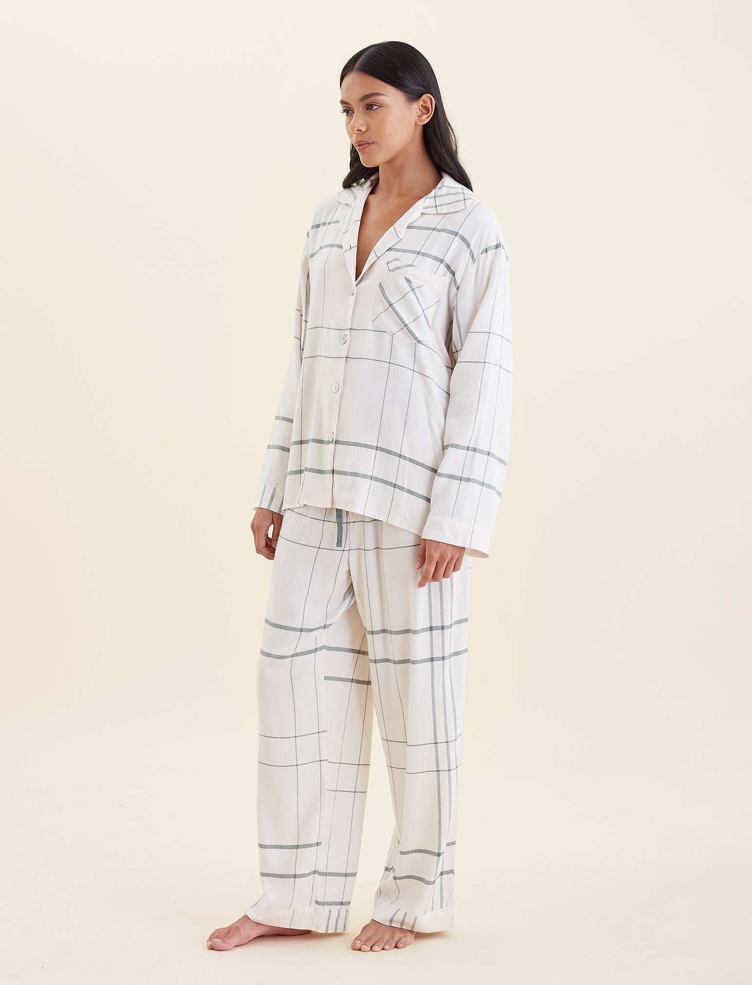22022 118 ComfyPlaidPJ Almond 0004