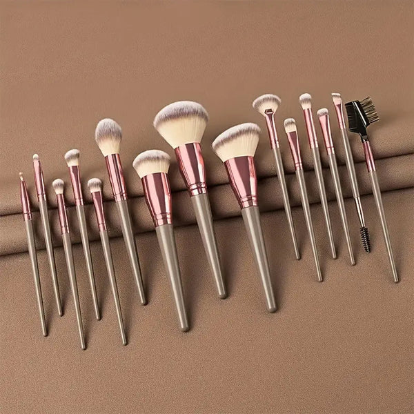 https://cdn.shopify.com/s/files/1/0326/2971/9176/products/15-pieces-set-professional-makeup-brush-beauty-personal-care-dailysale-878748_600x.webp?v=1686147447