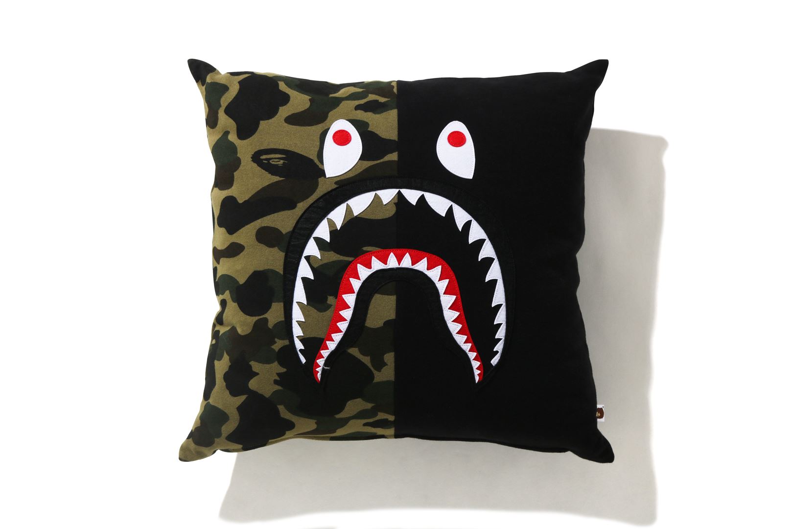 1ST CAMO SHARK SQUARE CUSHION