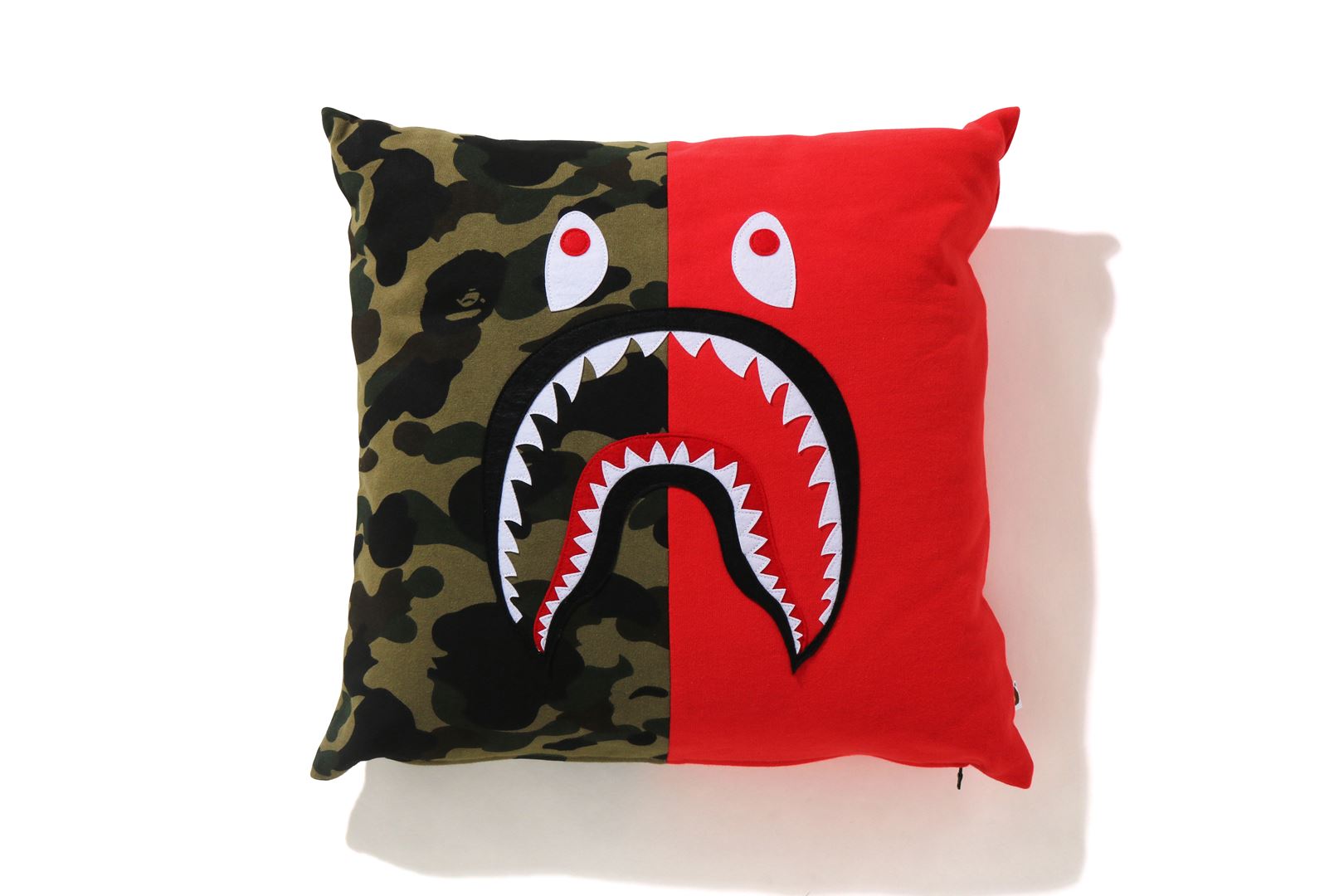 1ST CAMO SHARK SQUARE CUSHION