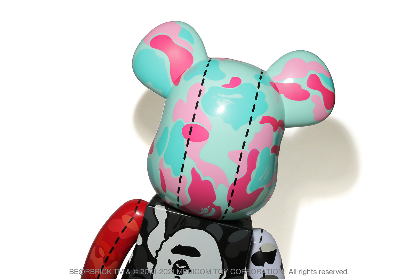 A BATHING APE 28TH ANNIVERSARY BE@RBRICK BAPE CAMO 1000%