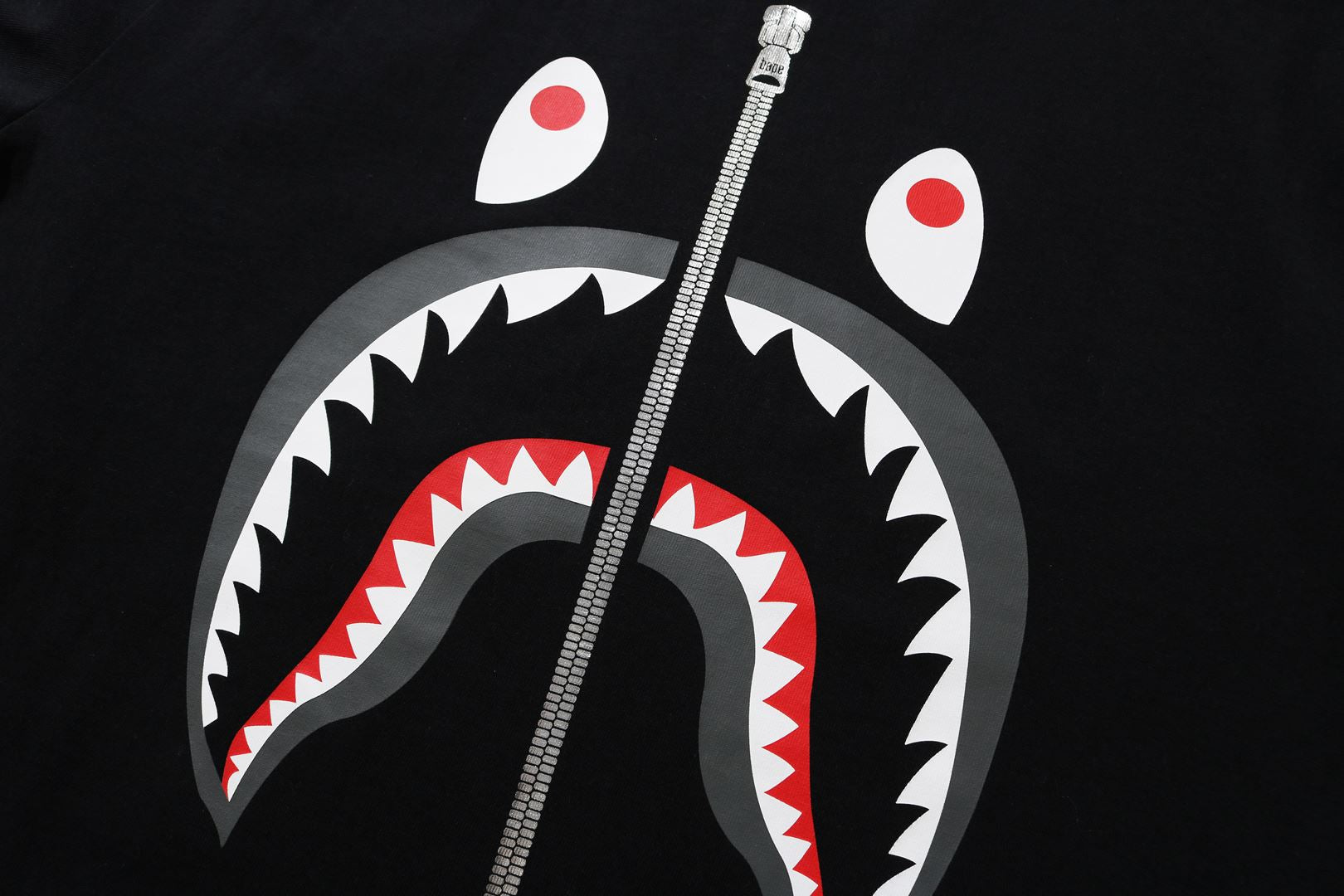 SHARK L/S TEE