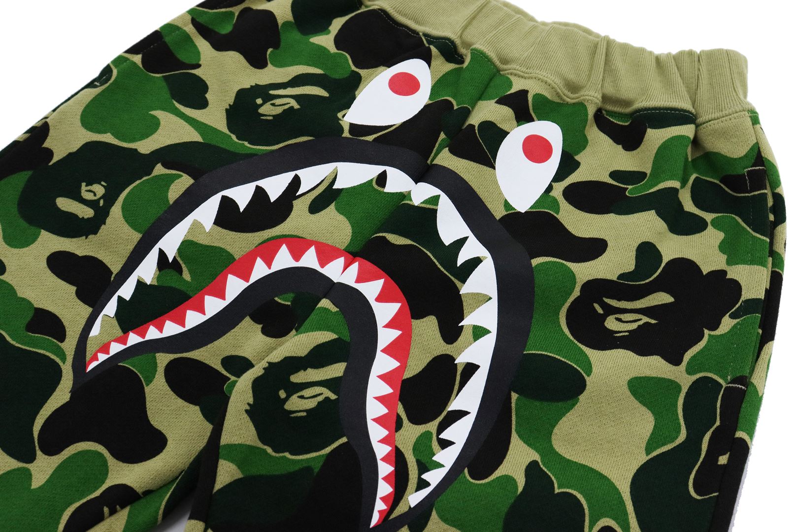 BIG ABC CAMO SHARK SWEAT SHORTS