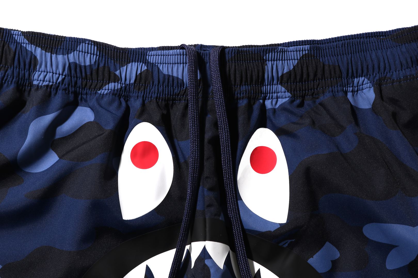 COLOR CAMO SHARK BEACH SHORTS