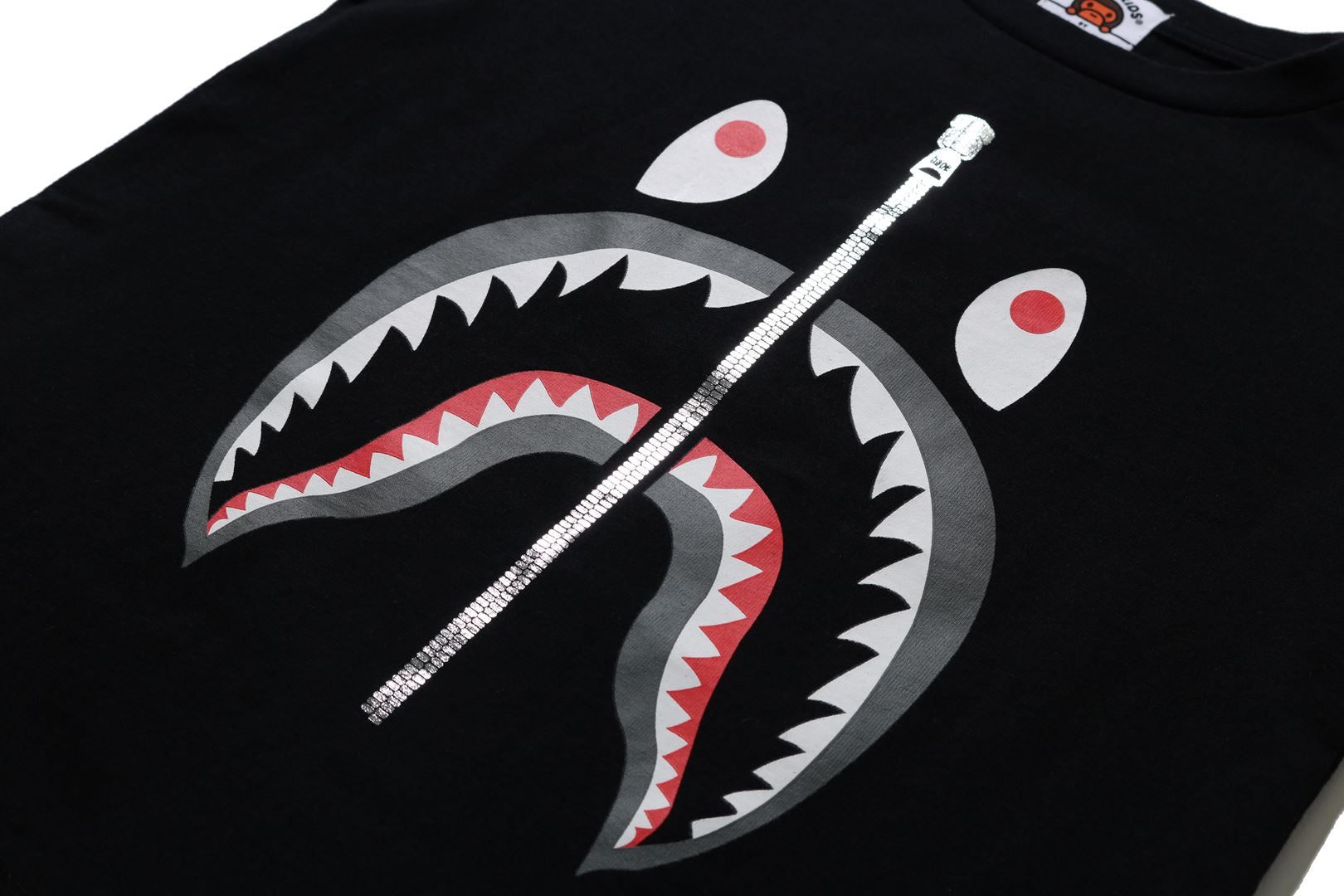 SHARK TEE