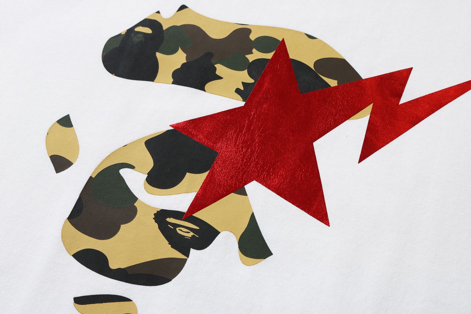 1ST CAMO APE FACE STA TEE