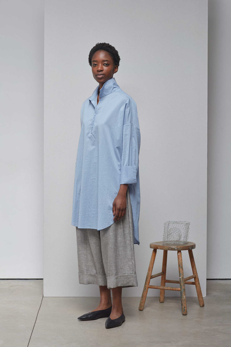 Oversized Relaxed Cotton Shirt. Fine Button Detailing on Collar