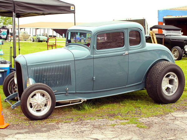 Ford 5-window coupe with Wilwood brakes