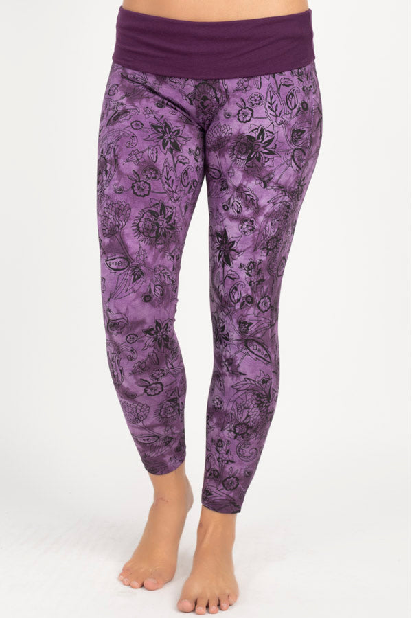 Purple Orchids Yoga Capri Leggings, Floral Print Women's Best