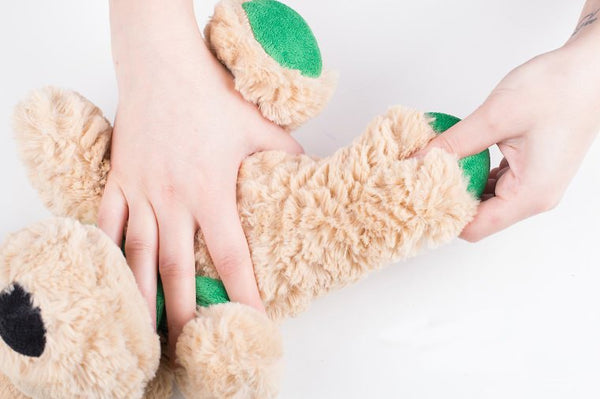 Laver une peluche : Comment nettoyer efficacement les jouets des