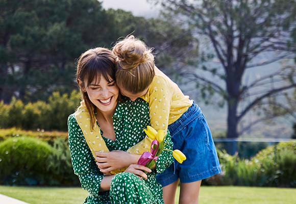 Mother's Day - Helping Hand