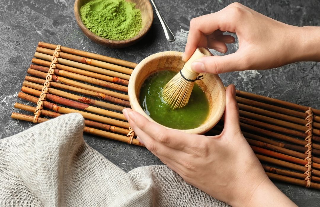 Té matcha: te contamos todos los beneficios de esta bebida japonesa