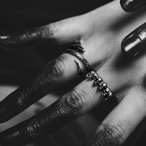 Inchoo Bijoux, sterling silver, snake, ring, jewels, jewelry, handmade, handcrafted, design, spooky, creature, occult, goth, goth lifestyle, fashion, alternative, alt fashion, accessory, hand, black, gold, massive gold, gemstones, hand model