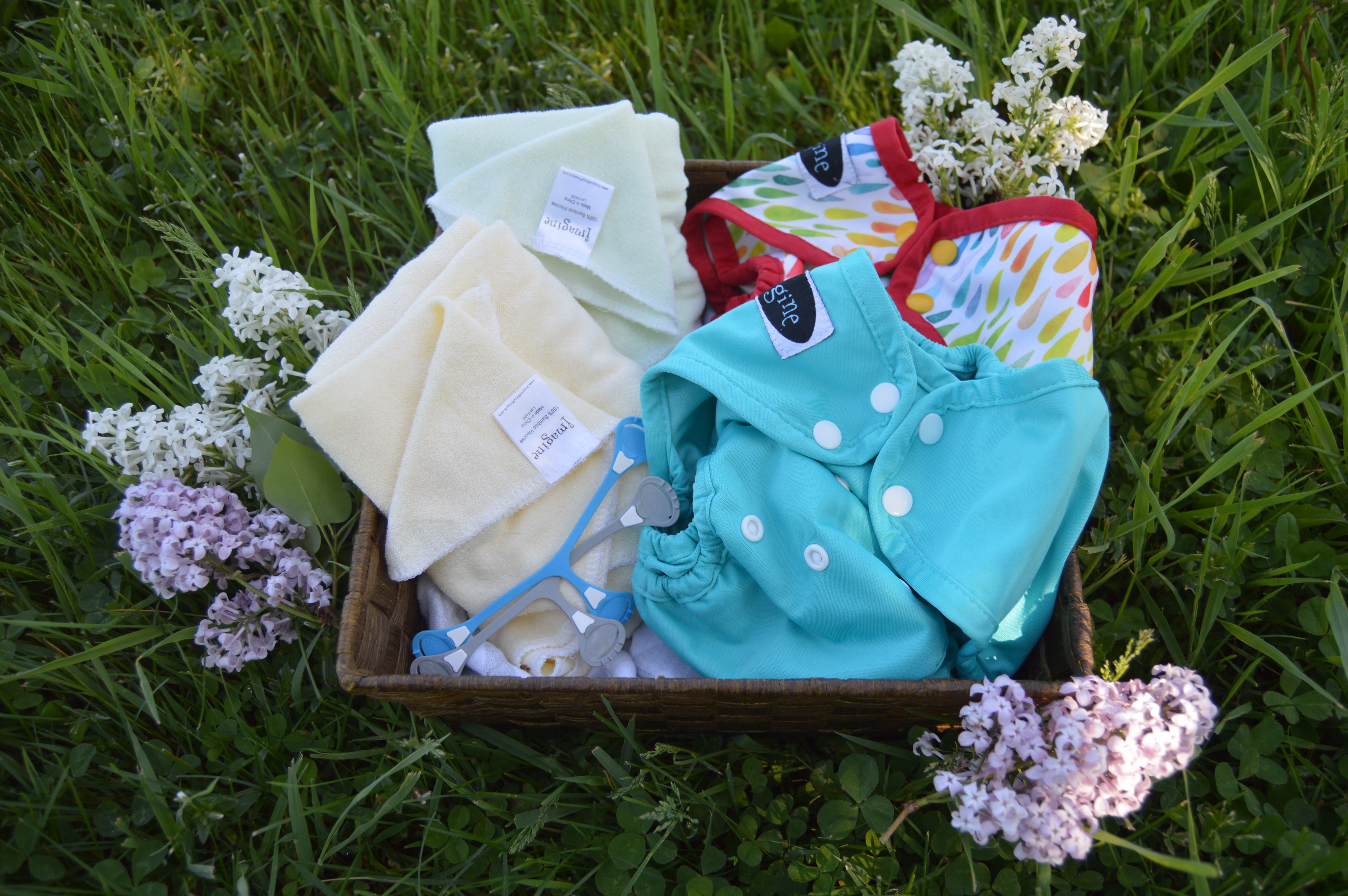 Image of Imagine Baby Flat Diapers with Covers
