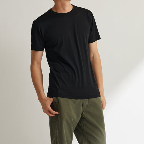モデル：男性176cm、MEN'S メリノウール100%半袖TシャツMサイズの着用画像（前）