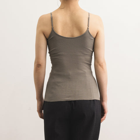 Model: 160cm B-C70, Wearing Cotton & Silk Rib Camisole with Bra size M (back)