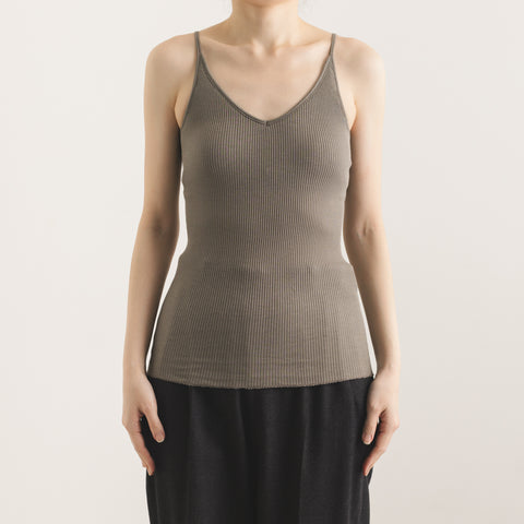 Model: 158cm B70, Wearing Cotton & Silk Rib Camisole with Bra size S (front)